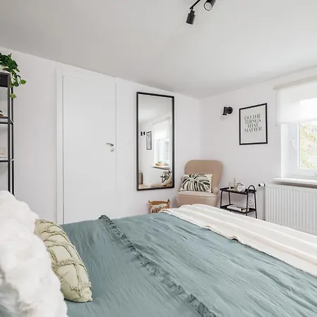 Apartmate Blisko Starego Miasta 아파트 *